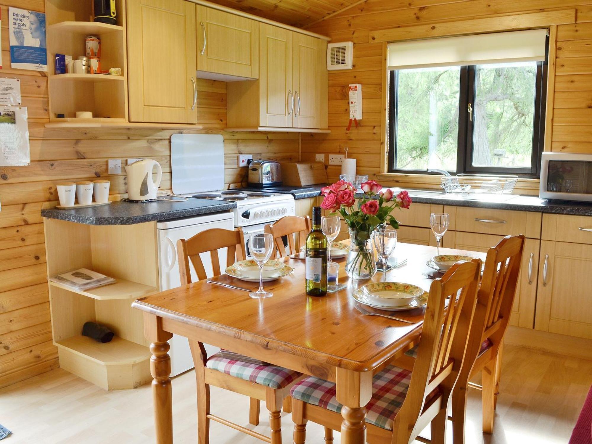 Larch Cottage - S4428 Kirkton of Glenisla المظهر الخارجي الصورة