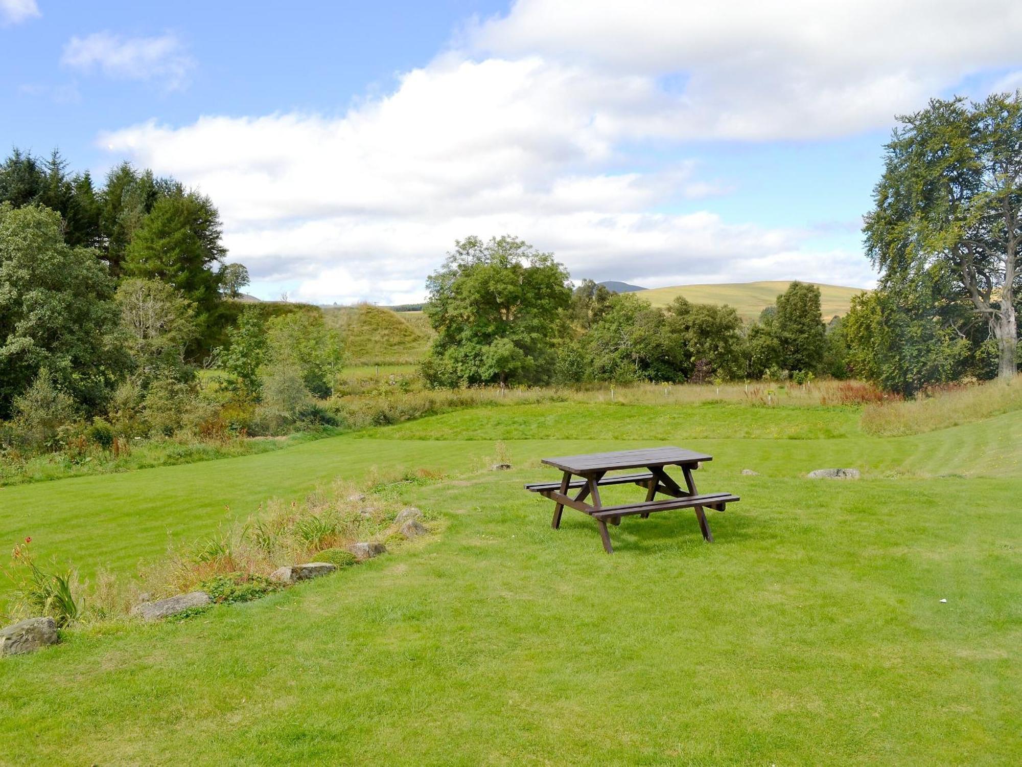 Larch Cottage - S4428 Kirkton of Glenisla المظهر الخارجي الصورة